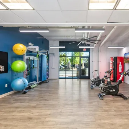 Apartamento Cozy 2Br-Spring Training! W Pool, Gym & Parking